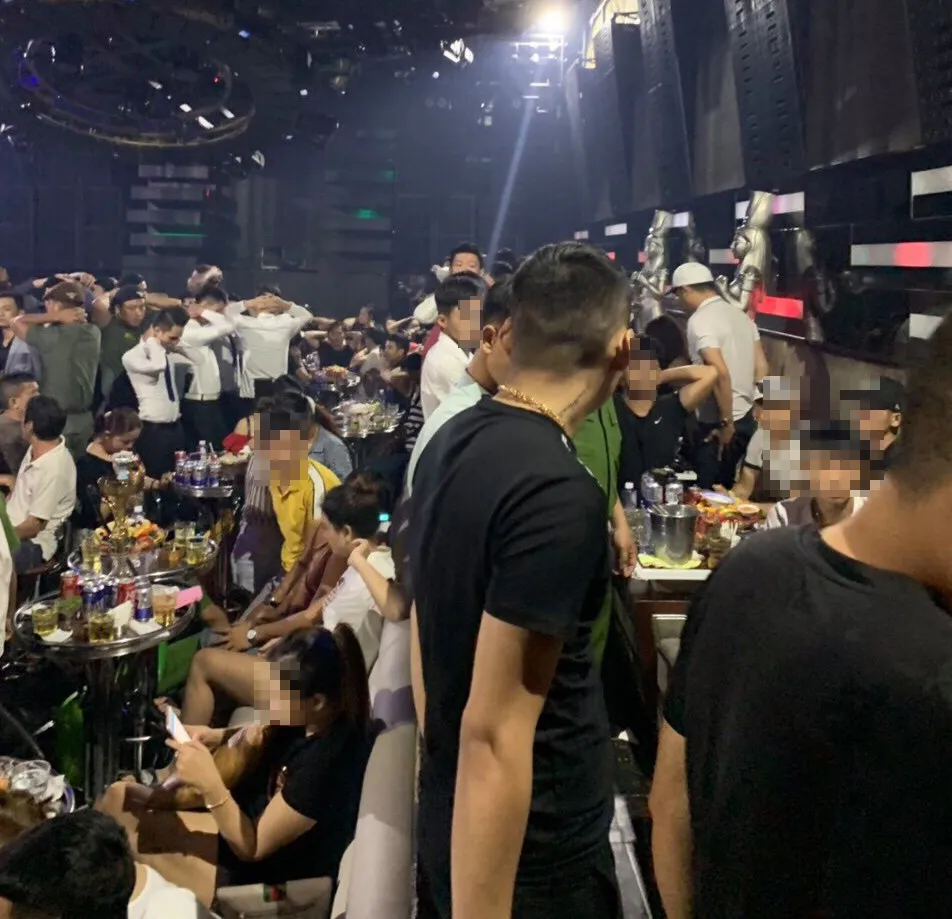  Kiểm tra quán bar Phượng Lâm phát hiện nhiều “dân chơi” dương tính chất ma tuý ảnh 1