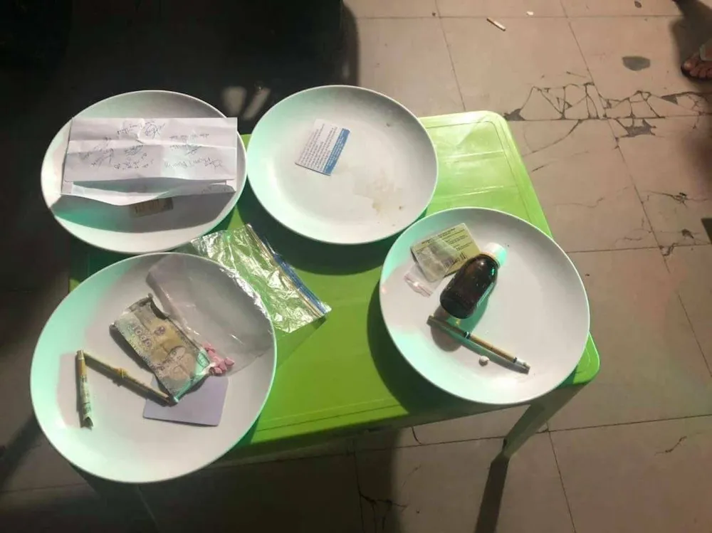 Đột kích quán karaoke phát hiện 50 “dân chơi” dương tính chất ma túy ảnh 1