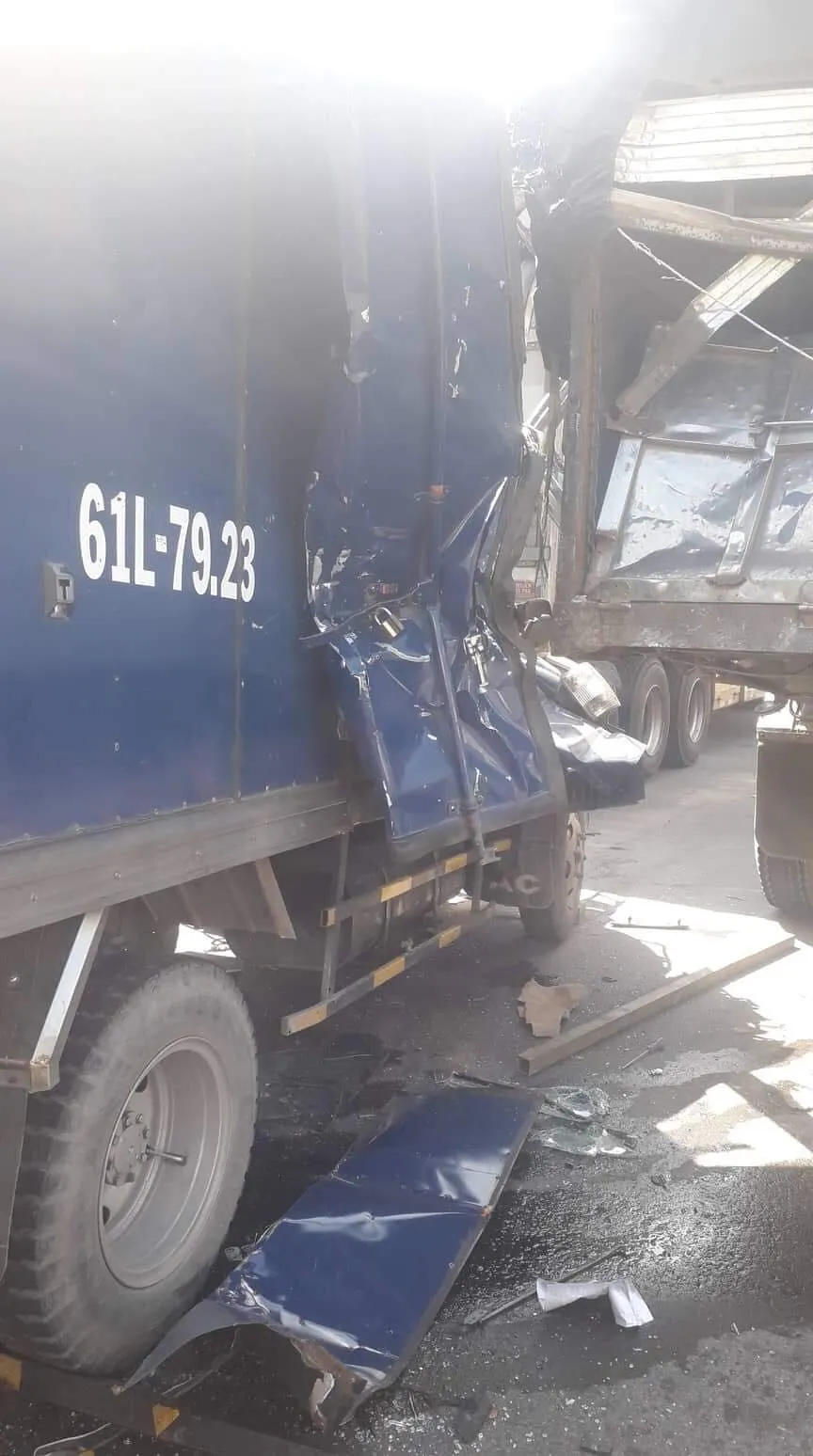 Tai nạn liên hoàn  trên Xa lộ Hà Nội, ít nhất 2 người thương vong ảnh 6