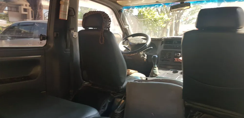  Xe đưa rước học sinh bị bung cửa khiến 2 em rơi ra ngoài đã hết hạn đăng kiểm ảnh 3