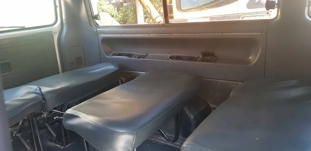  Xe đưa rước học sinh bị bung cửa khiến 2 em rơi ra ngoài đã hết hạn đăng kiểm ảnh 2