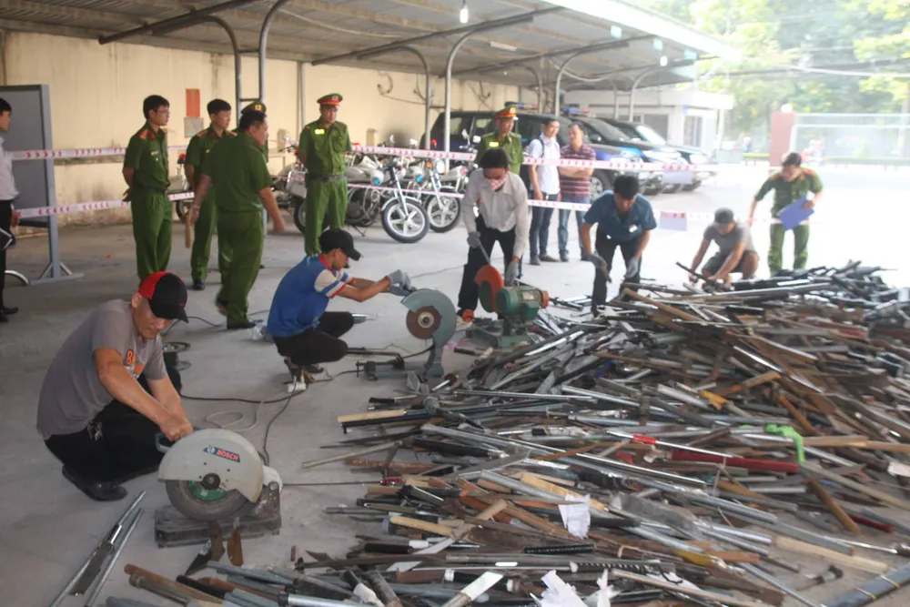 Tiêu hủy hơn 8,5 ngàn vũ khí, vật liệu nổ ảnh 2