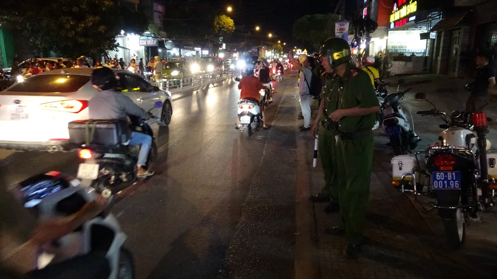 Tạm giữ hơn 10 đối tượng trong vụ giám đốc bệnh viện bị khống chế đòi nợ ảnh 2