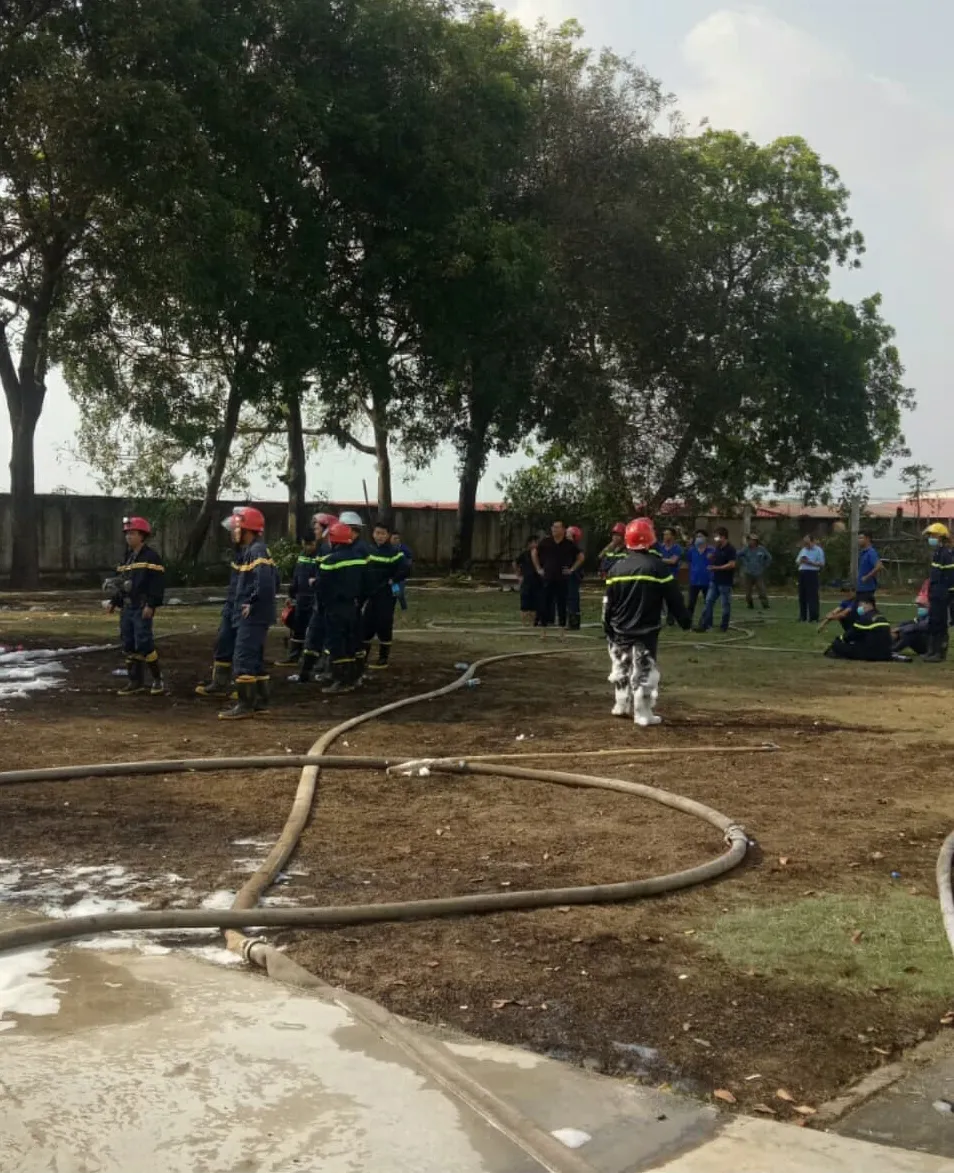 Cháy xe bồn chứa hóa chất trong Công ty TNHH Tiên Yu Enterprise Việt Nam ảnh 2