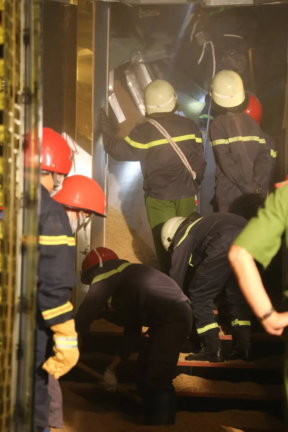 Vụ sập vũ trường King tại Vũng Tàu: Tích cực giải cứu nạn nhân ảnh 8