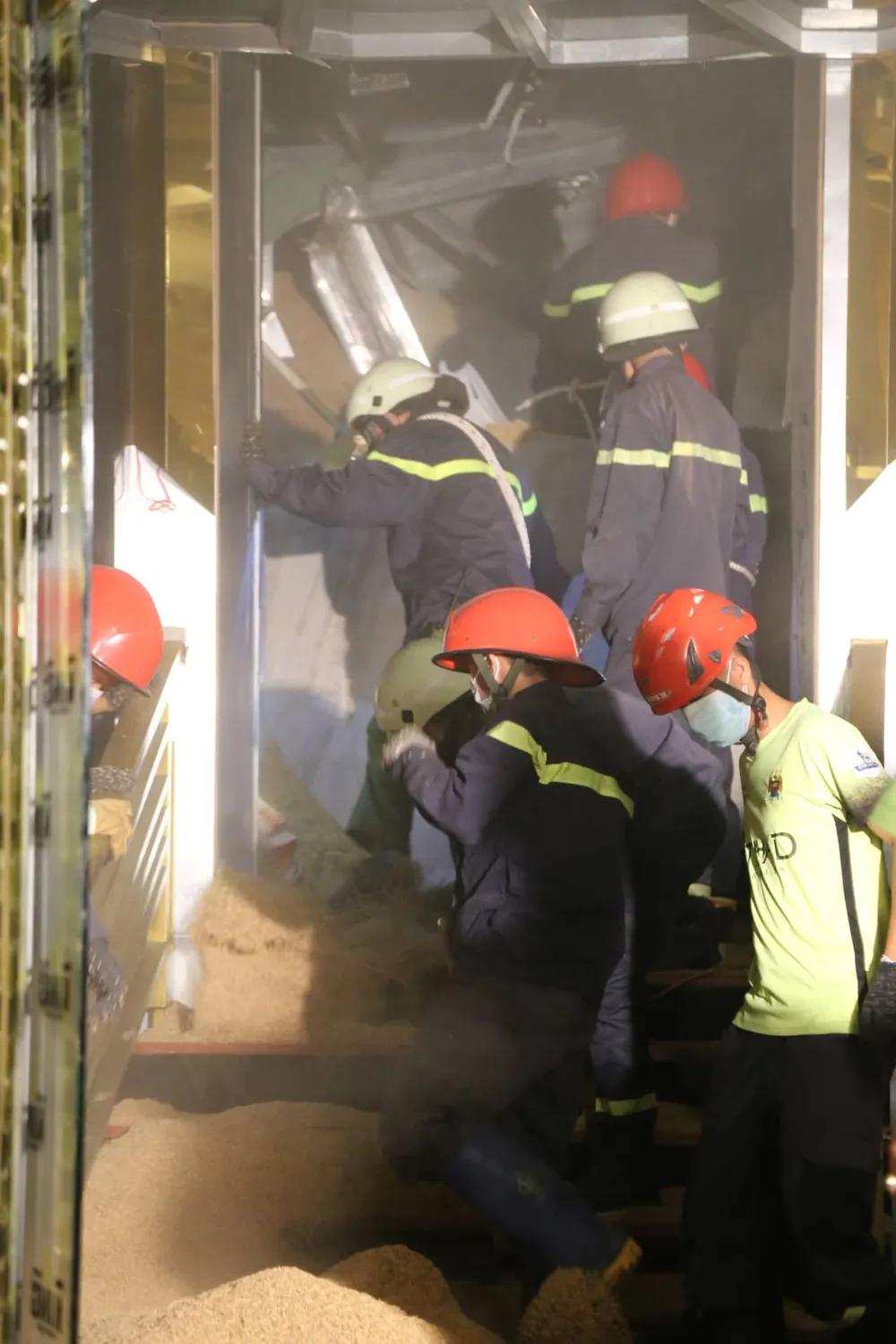 Vụ sập vũ trường King tại Vũng Tàu: Tích cực giải cứu nạn nhân ảnh 6