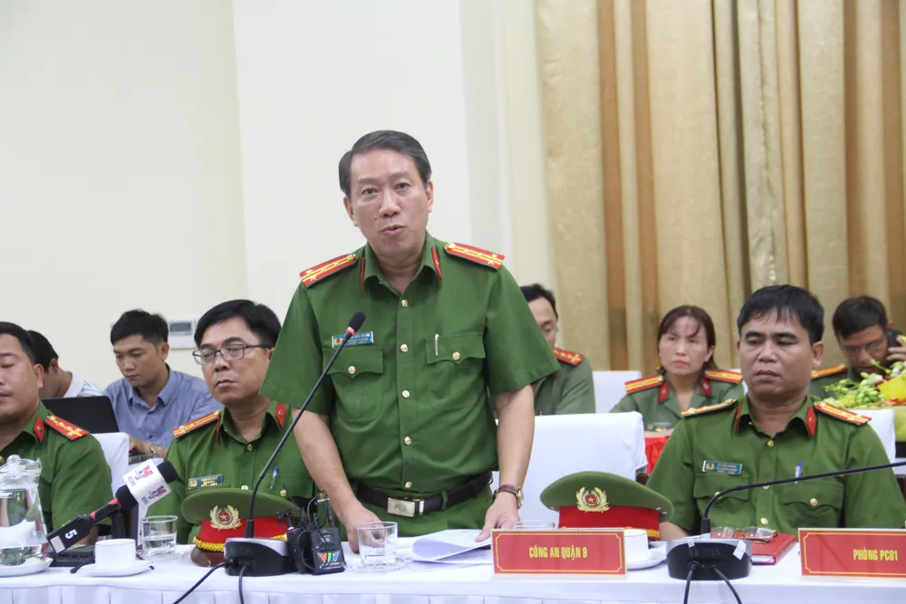 Khen thưởng các đơn vị phá nhanh vụ đốt nhà khiến 5 mẹ con tử vong  ảnh 2