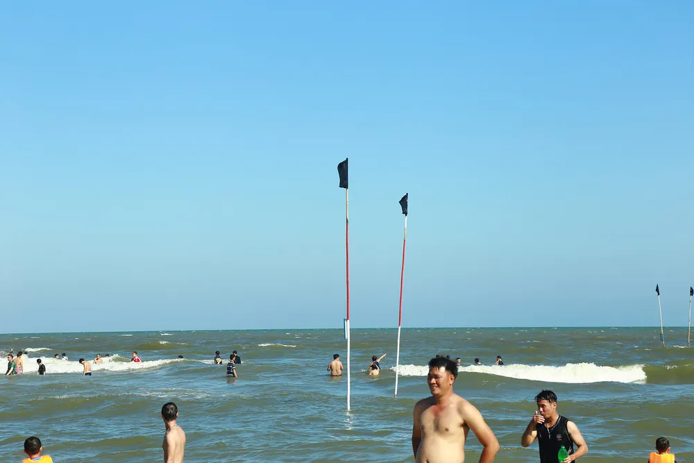 Cứu thành công 36 du khách lọt ao xoáy trên vùng biển Vũng Tàu ảnh 3