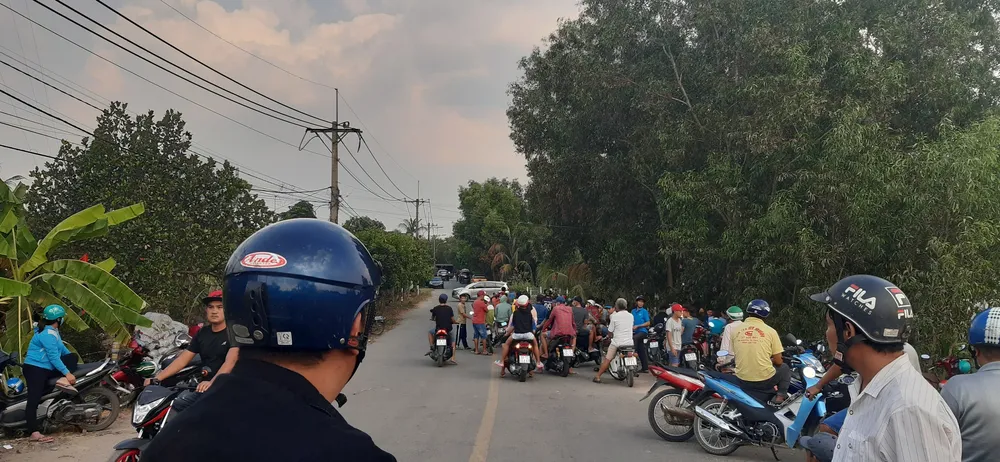 Thứ trưởng Bộ Công an tới hiện trường nơi công an vây bắt kẻ nổ súng ở Củ Chi ảnh 5