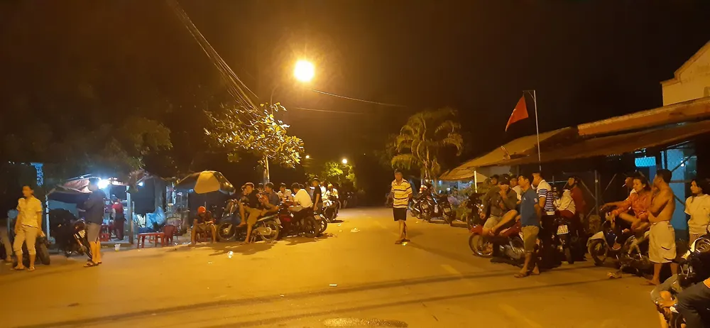 Thứ trưởng Bộ Công an tới hiện trường nơi công an vây bắt kẻ nổ súng ở Củ Chi ảnh 9