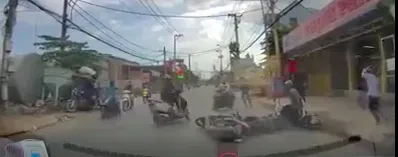 Hình ảnh camera hành trình ghi lại diễn biến vụ việc