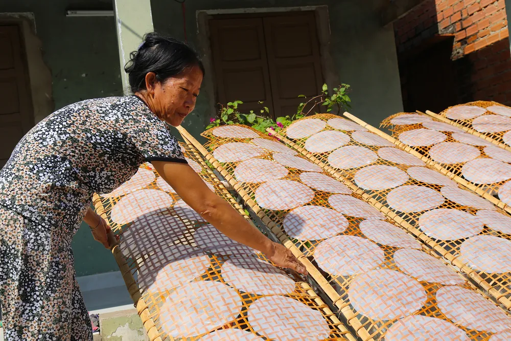 Trăm năm làng nghề bánh tráng An Ngãi ảnh 9