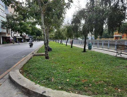 Xử phạt nhiều người vi phạm không đeo khẩu trang, câu cá trên kênh Nhiêu Lộc trong mùa dịch Covid-19 ảnh 1