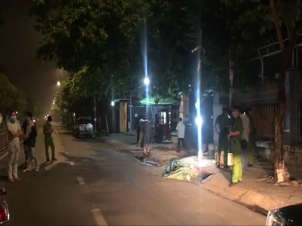 Diễn biến bất ngờ vụ bao tải chứa thi thể người trên vỉa hè ảnh 1