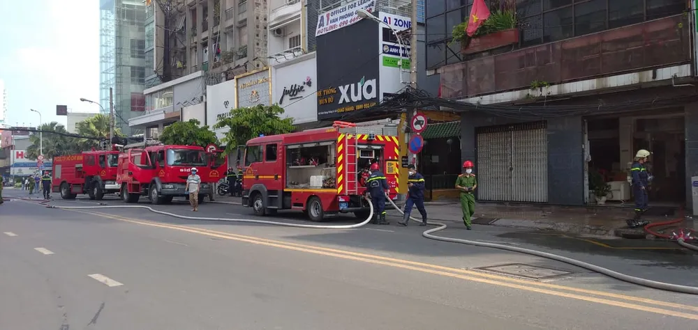 Cháy ở căn nhà trên đường Cách Mạng Tháng Tám, quận 3 ảnh 3