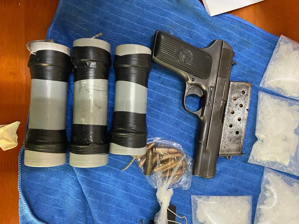 Triệt phá đường dây ma tuý thu giữ súng K54 và nhiều quả mìn tự chế ảnh 3