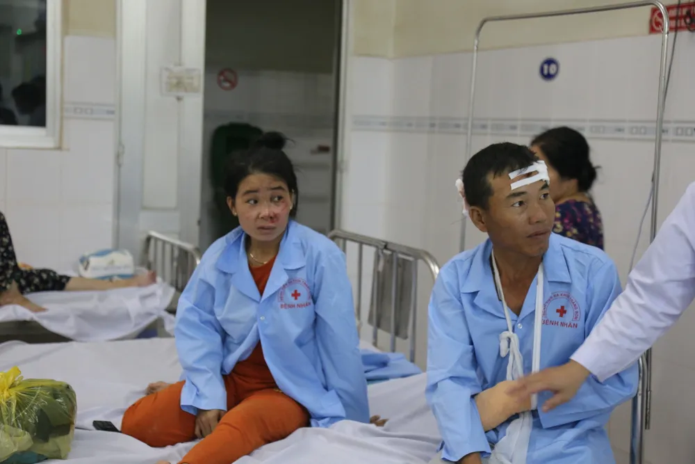 Vụ sập tường khiến 10 người chết: Có gió lốc lúc xảy ra tai nạn? ảnh 2