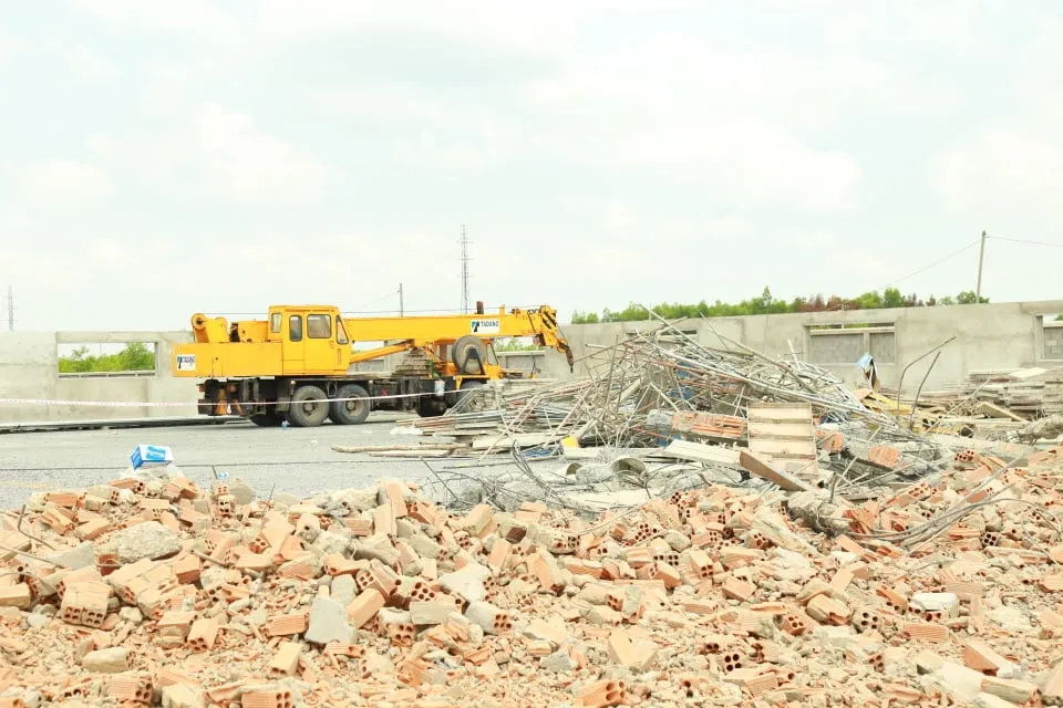 Kiến nghị tỉnh Đồng Nai rà soát các công trình xây dựng tương tự công trình sập tường 10 người chết ảnh 18