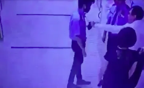 Người đàn ông nghi dùng súng dọa đánh bảo vệ cao ốc ở quận Phú Nhuận ảnh 1