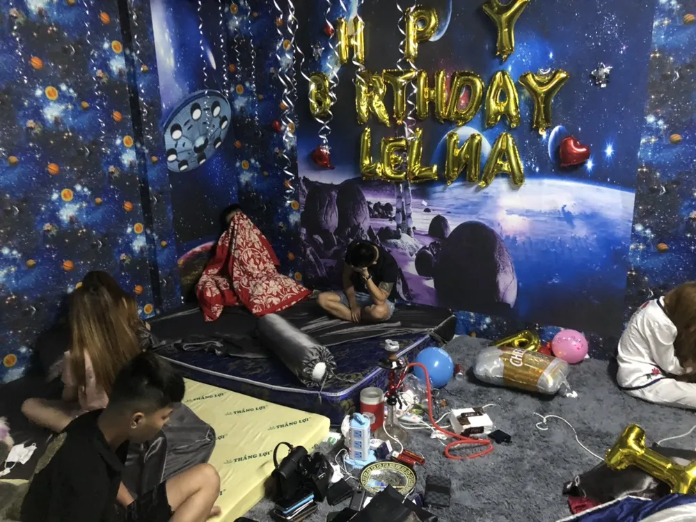 Nhóm “dân chơi” tổ chức tiệc sinh nhật bằng ma tuý ở quận Bình Tân ảnh 3