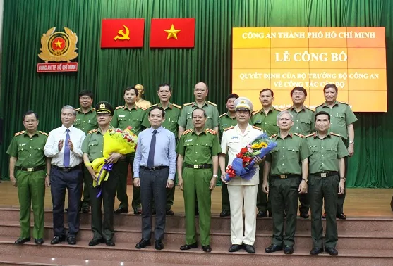 Đại tá Lê Hồng Nam giữ chức vụ Giám đốc Công an TPHCM từ ngày 1-7-2020 ảnh 3