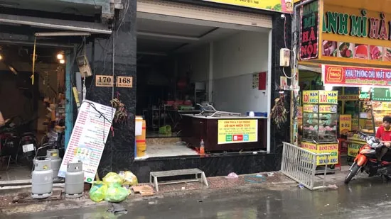 Giải cứu 7 người trong căn nhà bán cơm văn phòng bốc cháy ảnh 4