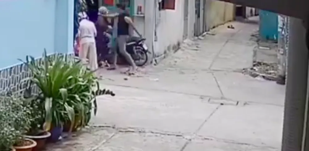 Hình ảnh vụ việc cắt từ clip