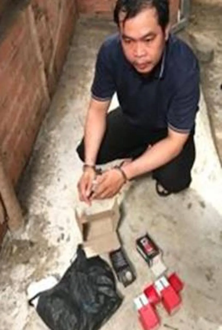 Bắt đối tượng làm giả con dấu, tài liệu cơ quan nhà nước để lừa đảo ảnh 1