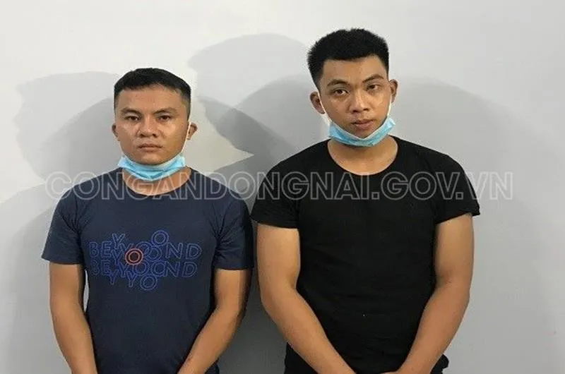 Phá đường dây mua bán, sản xuất giấy tờ giả quy mô lớn  ảnh 2