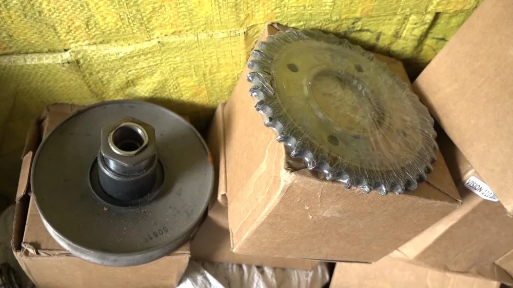 Phá đường dây làm giả phụ tùng xe máy cực lớn ở TPHCM ảnh 6