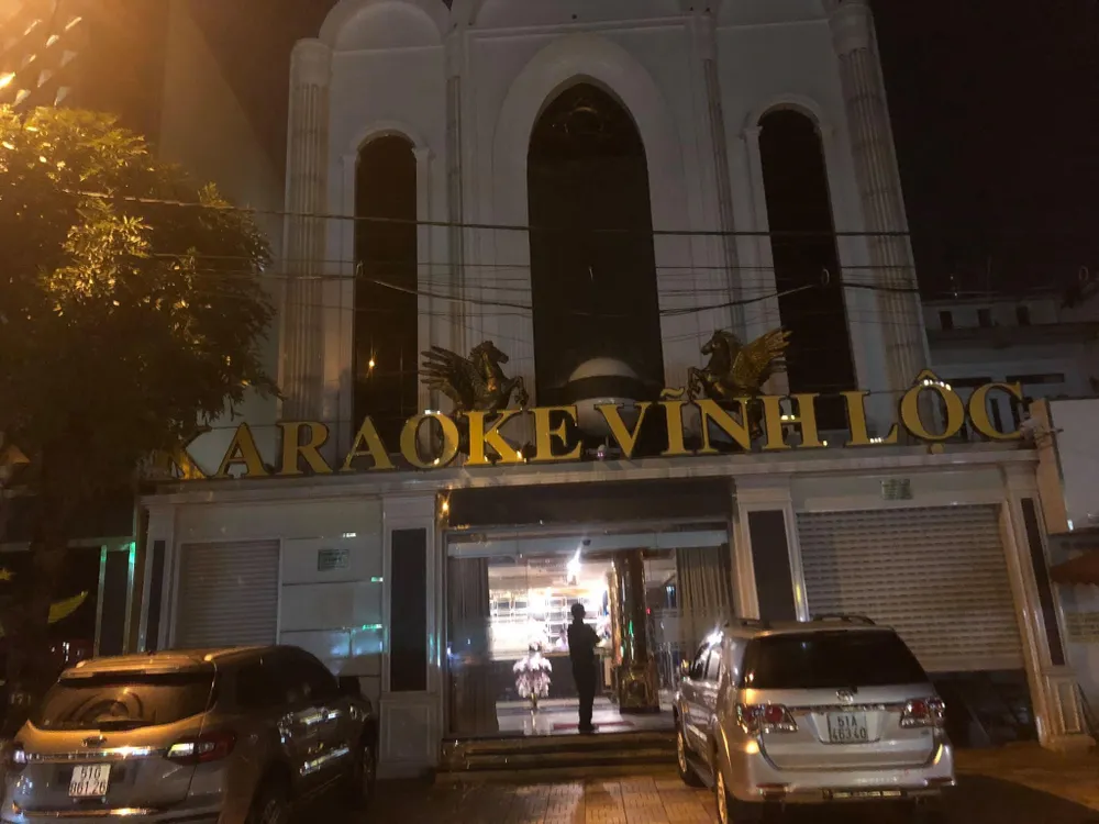 Kiểm tra phòng thu âm ở quận Bình Tân, phát hiện 42 nam nữ dương tính với chất ma túy ảnh 2