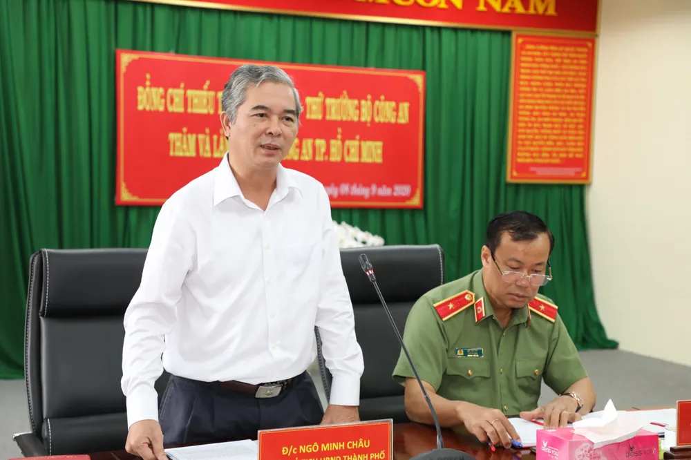 Thứ trưởng Bộ Công an Lê Tấn Tới làm việc với Công an TPHCM ảnh 1