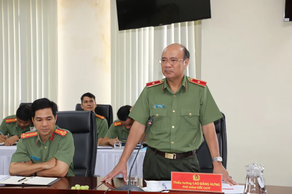 Thứ trưởng Bộ Công an Lê Tấn Tới làm việc với Công an TPHCM ảnh 2