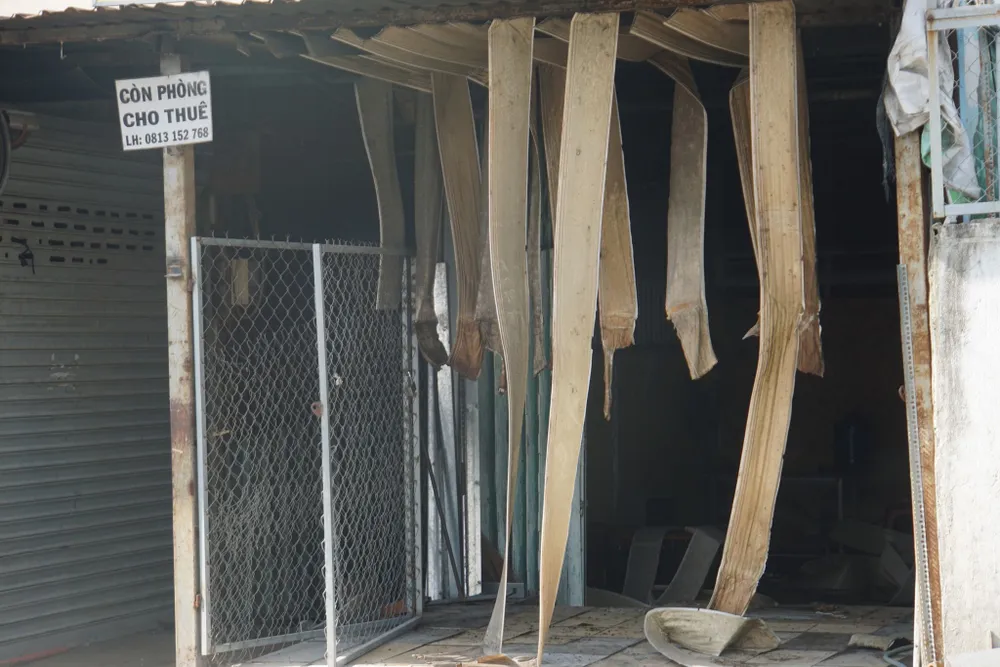 Nhiều nhà dân và hơn 10 phòng trọ ở quận 9 bị lửa thiêu rụi  ảnh 6