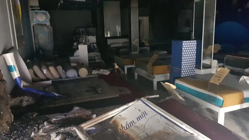 Thực nghiệm hiện trường vụ cháy chi nhánh ngân hàng cùng nhà dân ở quận Gò Vấp ảnh 2