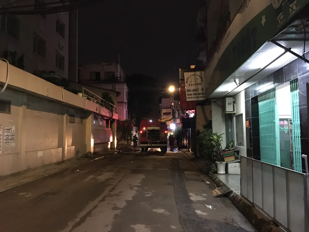 Điều tra vụ cháy tại khách sạn dành cho người cách ly phòng ngừa dịch Covid-19 ở quận Tân Bình ảnh 1