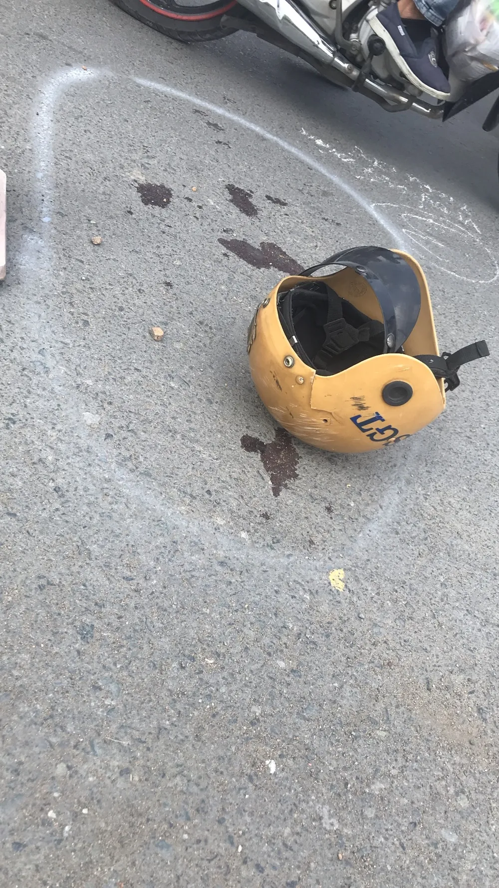 Lời khai của 2 đối tượng lao xe, gây chấn thương CSGT  ảnh 2