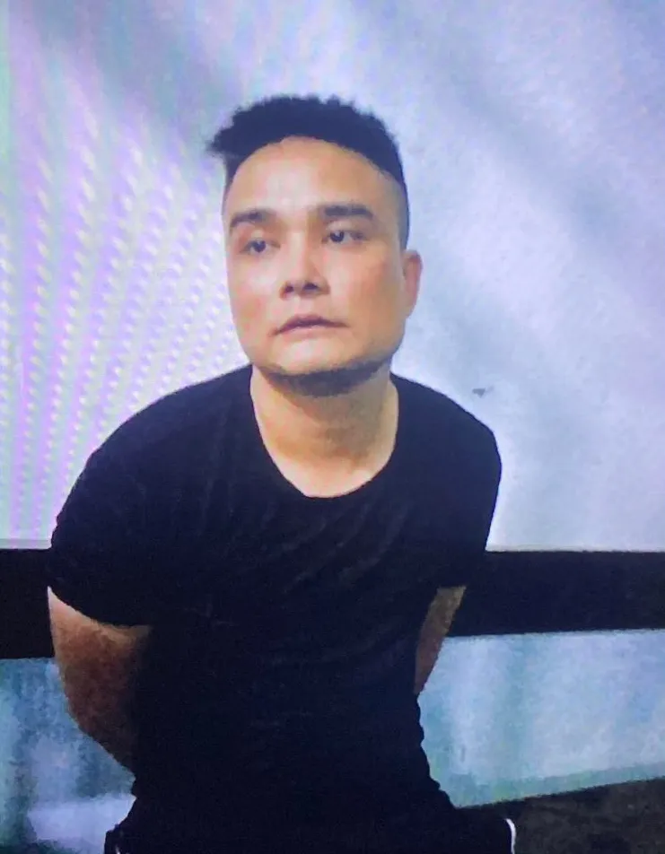 Giải cứu 2 mẹ con cùng nữ nhân viên bị thanh niên nghi ngáo đá dùng dao khống chế ảnh 2