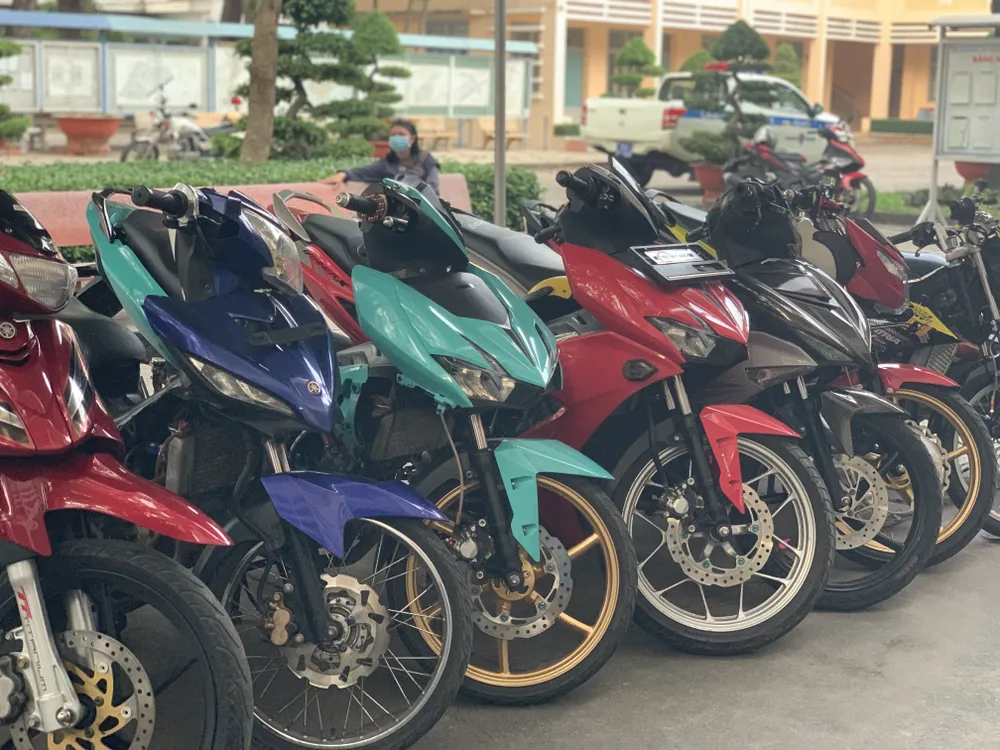 Xử lý 18 người trong vụ hàng trăm “quái xế” bị lực lượng vây bắt ở quận Thủ Đức ảnh 2