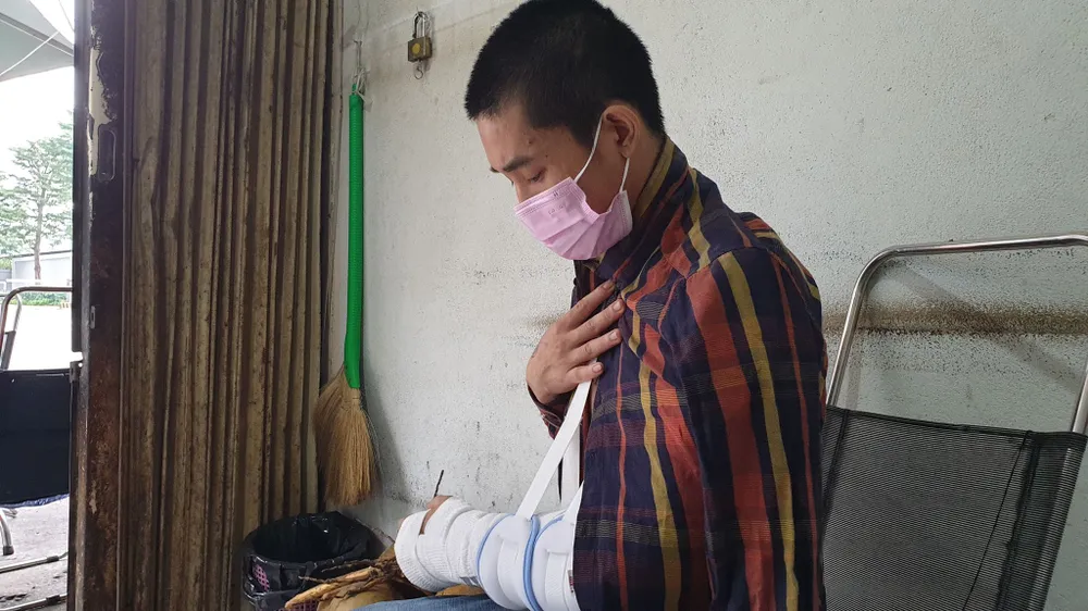 Bị đồng nghiệp chém nhập viện vì câu nói đùa ảnh 2