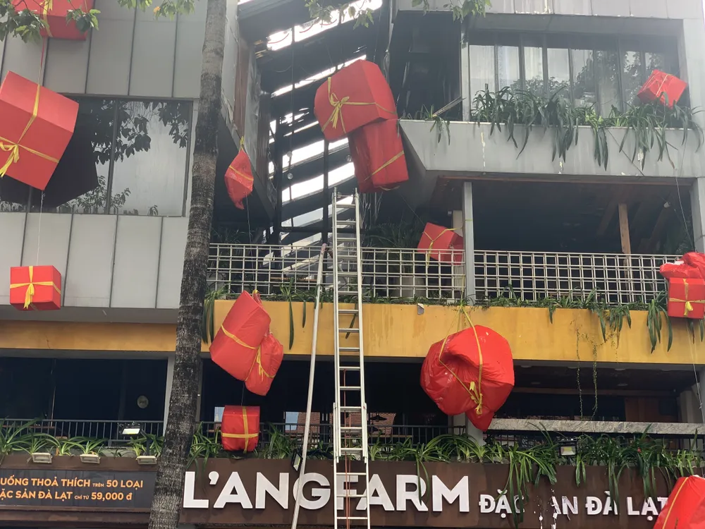 Cháy cửa hàng đặc sản Đà Lạt ở quận 5, nhiều tài sản bị thiêu rụi ảnh 3