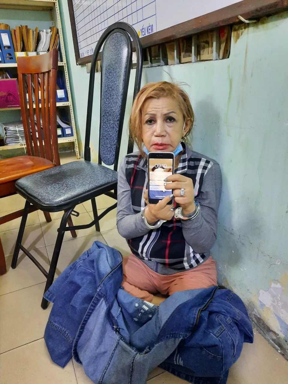 Bị truy nã và mang 8 tiền án, gã đàn ông vẫn giả gái để cướp tài sản ảnh 1