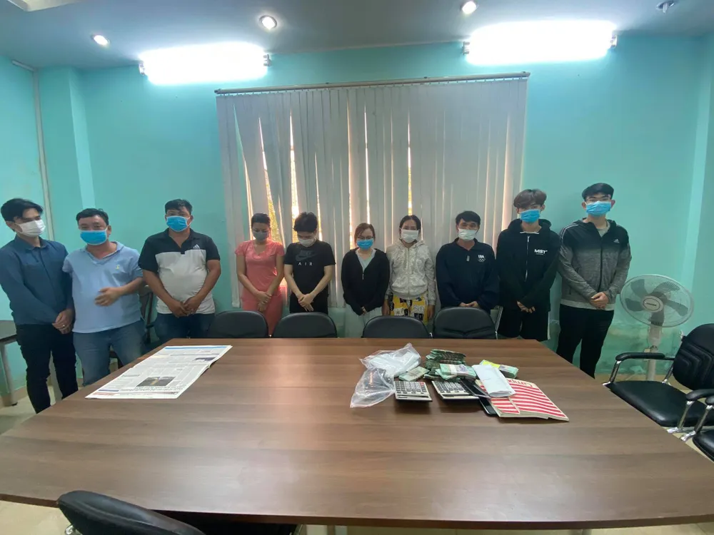 Bộ Công an phá đường dây lô đề hàng trăm tỷ đồng ở TPHCM ảnh 1