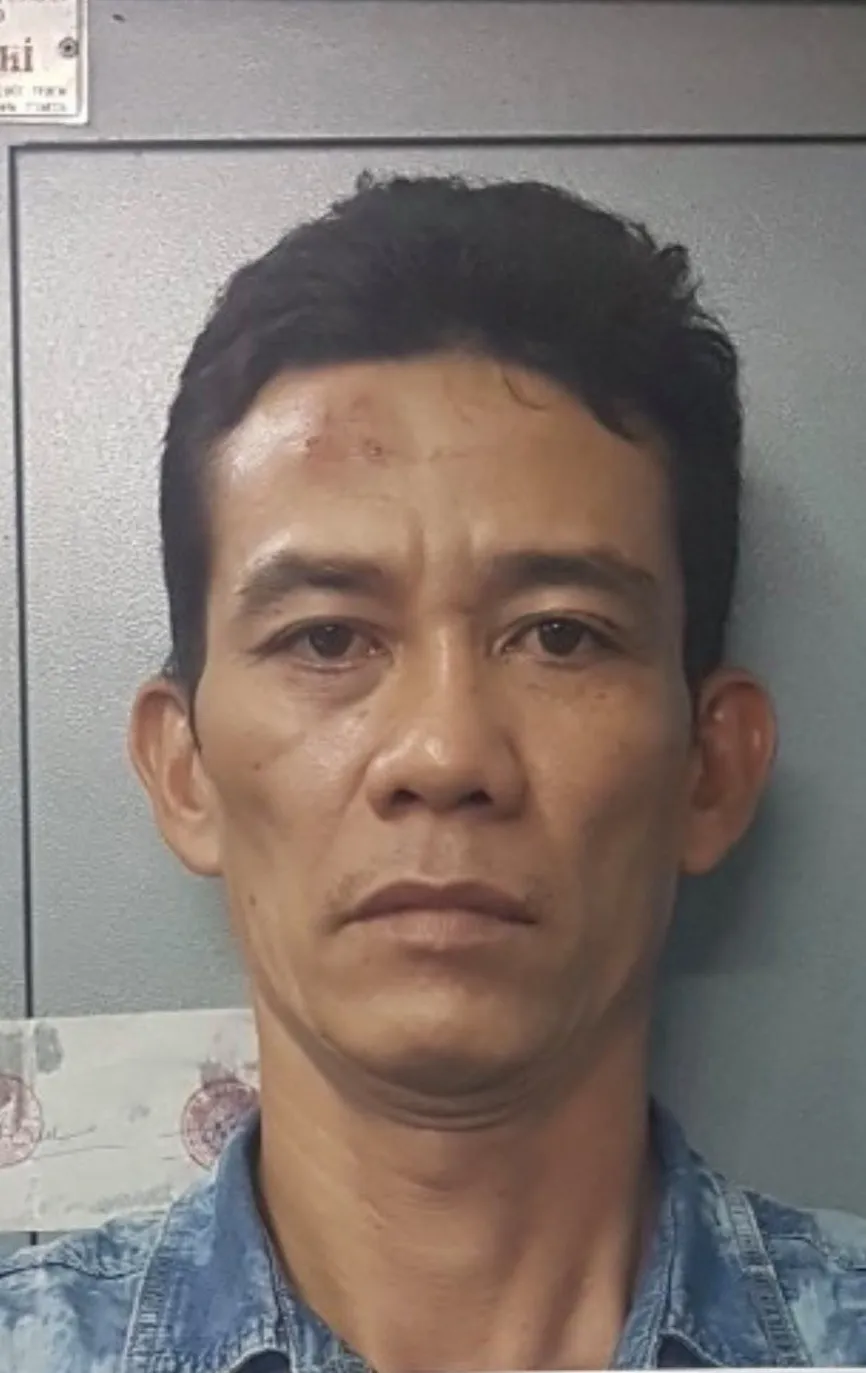 Bắt kẻ chuyên móc túi người dân ở bệnh viện Nhi Đồng 2 ảnh 2