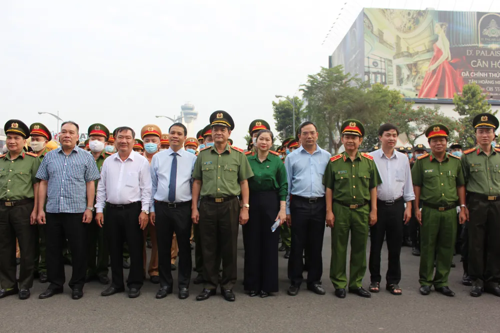 Đảm bảo tuyệt đối an ninh, trật tự tại Cảng hàng không quốc tế Tân Sơn Nhất ảnh 7