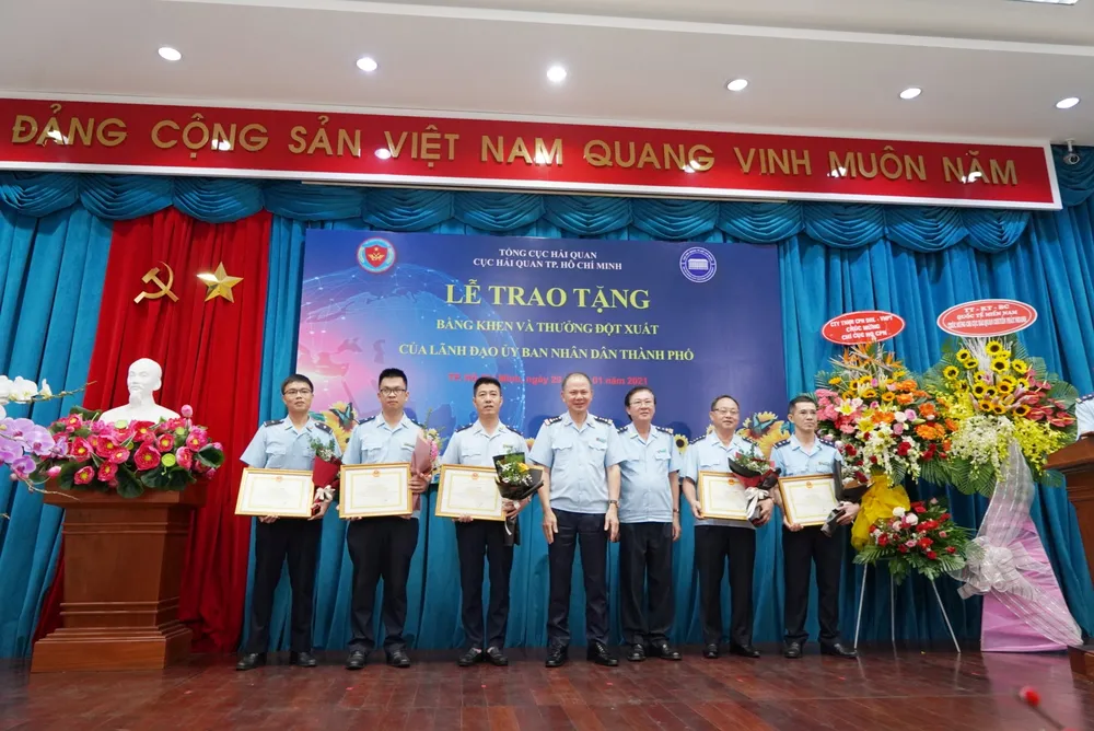 Khen thưởng 2 tập thể lập thành tích xuất sắc trong công tác phòng, chống ma túy ảnh 2