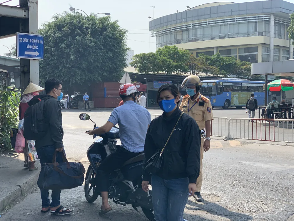 TPHCM tăng cường đảm bảo trật tự an toàn giao thông dịp Tết Nguyên đán 2021 ảnh 4