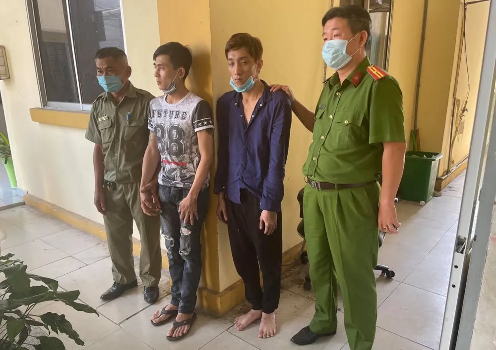 Bắt nhiều đối tượng tội phạm ở Chợ đầu mối Thủ Đức trong dịp cận tết ảnh 1