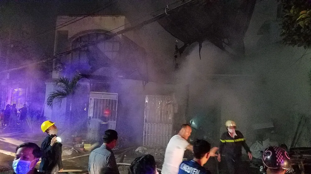 Cháy vựa thu mua phế liệu ở quận Bình Tân ảnh 2