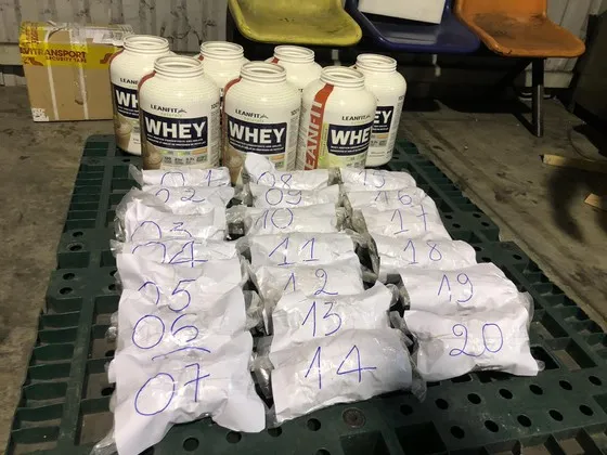 Số vụ vi phạm bị bắt giữ trên tuyến hàng không tăng mạnh  ảnh 2